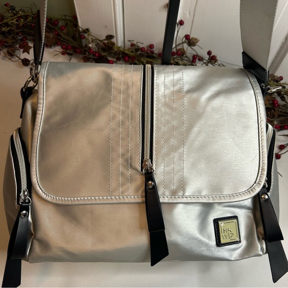IHKWIP The City Crossbody Satchel Silver - Picture 1 of 11